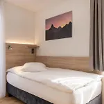 Bristol Hotel 3*