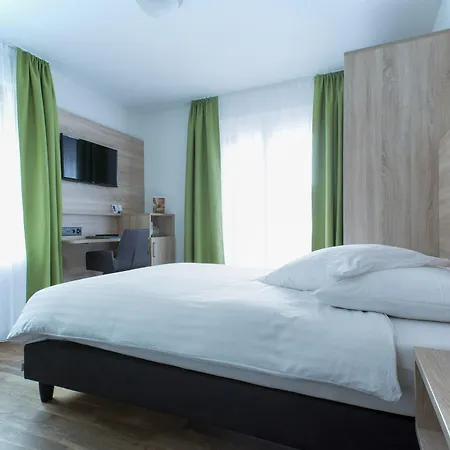 Otel Bristol 3*