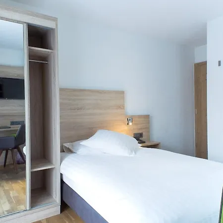 Bristol Otel 3*