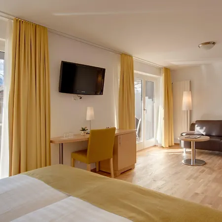 Bristol Hotel 3*