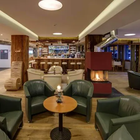 Bristol Hotel 3*