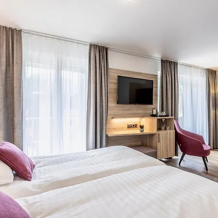 Bristol Hotel 3*