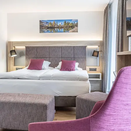Bristol Hotel 3*