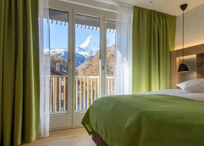 Отель Bristol 3*